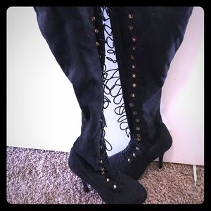 Women’s sexy black boots